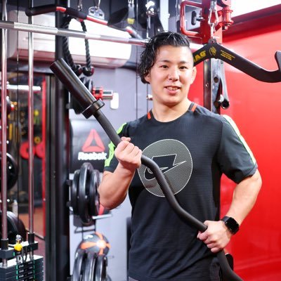 【personal gym LABODY代表】 経歴 ・レスリング社会人優勝 最優秀選手 指導歴 ・全国優勝 トレーニング、お仕事の依頼はDMから✍️