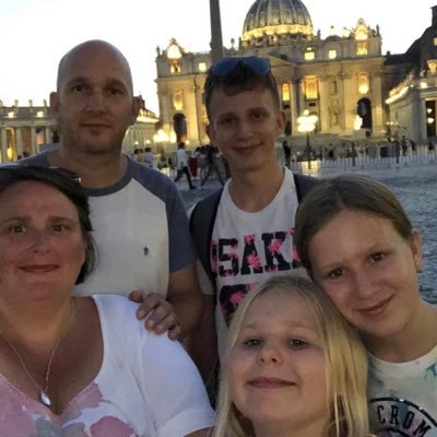 kellylamb_'s profile picture. Mother, Wife & Nurse (Views are my own)