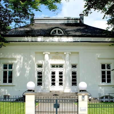 Martha Kunicki - Theater im Zimmer Profile