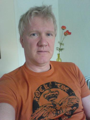 Husband, Father, Hunter & Flyfisher, Atheist, Car Enthusiast, Football fan (Man Utd, Barca, RBK), Anglophile, Dropout IT/Project manager now working in Retail