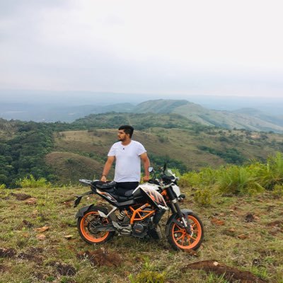 #bangalorean🤟🏻❤️💛 #Ñ@idü’&😎 #5th Jan👶🏻 #engineer🎓 #travelholic🌍 #naturelover🛤 #biker🏍#drivedopecars🚘 #complicated♥️ #vijayfan #foodie #fattybum