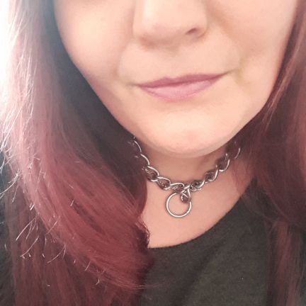 @Spoilt_Kitty_ resident VIPA & socials guru.  Kinky, loves bubbles, g👀gly eyes, GIFS & purple. Under @mad_dom_dave spell, Beautiful kitty sis @CandieKitten69