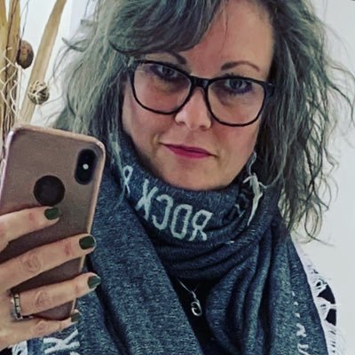 Cupcakesyum's profile picture. art lover, music snob, thinker doer