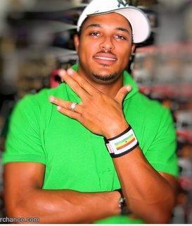 loveyourfamilyi's profile picture. Hey i am happy to welcome you on my profile,i am Mr B i will like to have a good time with you.Can i make you happy feelings and ideas with you.