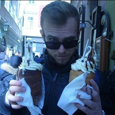 AlexPeasley95's profile picture. Portsmouth f.c. 💙