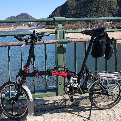 YouTubeで「自転車と一緒/ゆるチャリ」で活動中。YouTuber歴一年以上！金曜19時投稿。ラーメン食べ歩き。岐阜を中心としたラーメン情報や自転車使った旅行等を動画にしてます。グルメ情報多め、食いしん坊なのでwサウナ好き。サウナの後のメシは旨いねぇ。