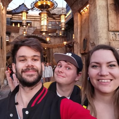 All my tweets are my own opinion.
CTO and CFO at Pineleaf studio on https://t.co/9VywHXCHXQ. | Im pretty ok