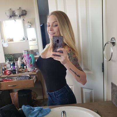 maggieraffan1's profile picture. Courage dear heart