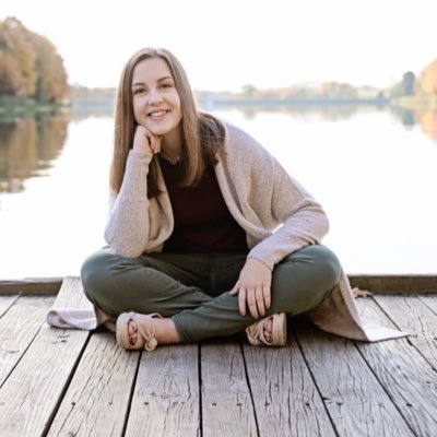 gracehalllll's profile picture. “When we strive to become better than we are, everything around us becomes better, too.” book nerd📚 kindness connoisseur✌🏼🙃 SRU ‘24👩🏼‍🏫