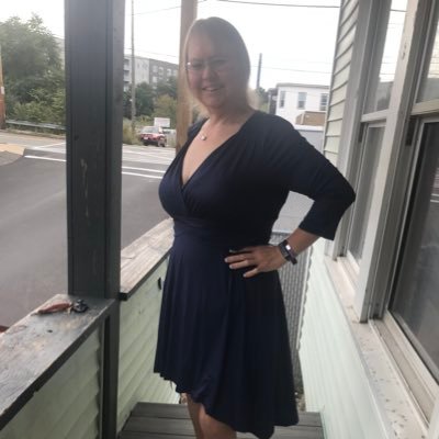 single mother of 2 beautiful girls one daughter here on earth and one daughter in heaven I work full time and go to school full time