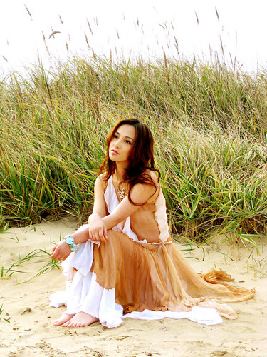 LHyunna's profile picture. 