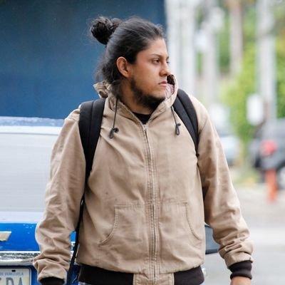 Un Tal 🐻 29,Informático💻 Melomano🎧, AURINEGRO ⚽ VINOTINTO. Todos los Dias se aprende algo Nuevo.