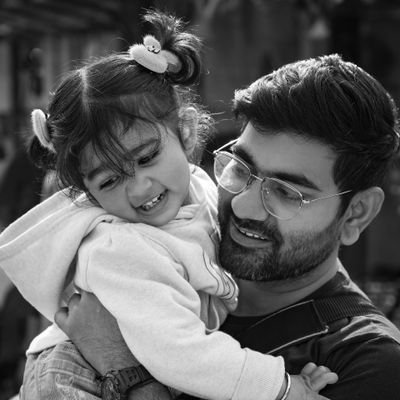 abhivats88's profile picture. Senior Graphic Designer