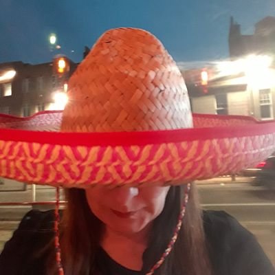 loopsdaisy's profile picture. Having fun creating, specialising in jewellery for those with sensitive skin 💝 Fitting life around my family 👨‍👩‍👧‍👧 #jewellery #beads #sensitiveskin