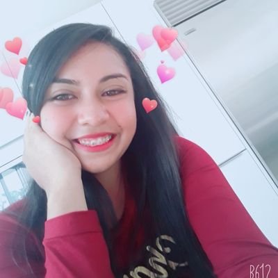 me gusta mucho ver películas y viaja y sobre todos están en familia 😍😍😍