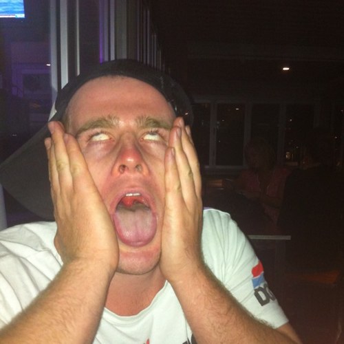 Dishelved's profile picture. 