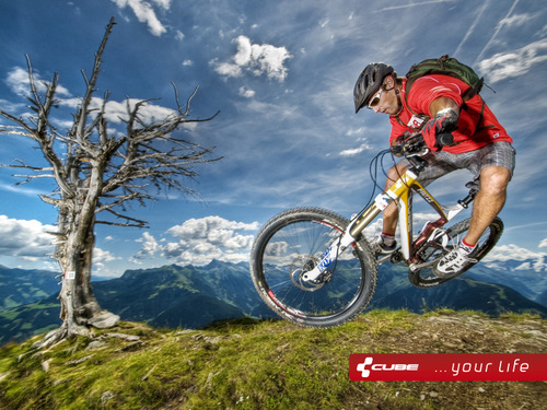 TheCubicGuy's profile picture. just some square guy blogging...