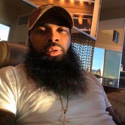 Add Me Back . 6’4 Blessed . GSU ♦️Benz Driver 🤞🏾 Beard Game Ladies Man .