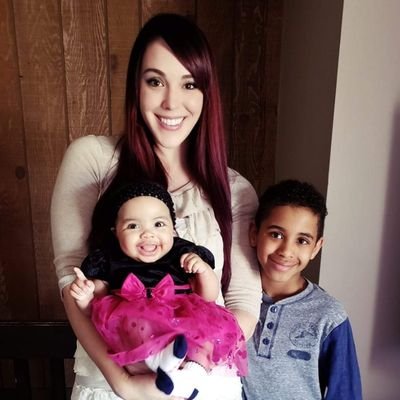 dbrianna79_lee's profile picture. Few are those who see with their own eyes & feel with their own hearts. ❤
~Albert Einstein