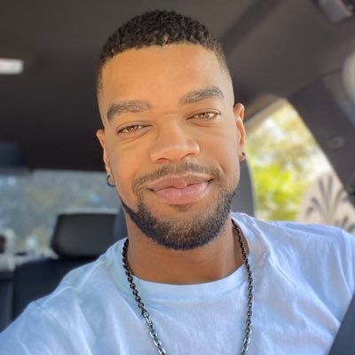 Eggi101's profile picture. Nonchalantly tackling life one day at a time.                 Be yourself, everyone else is already taken 👌🏽