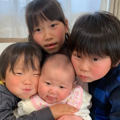 nakayosi3dm0's profile picture. さーちゃん(7 )だっくん(6)も～ちゃん(3)あーちゃん(1)の4児のママです。お出掛けやおもちゃ、遊びなどの様子をYouTubeにUPしています。チャンネル登録のご協力お願いしますhttps://t.co/MASpt16LoO