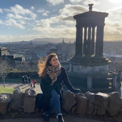 LauraHndzNnz's profile picture. Econ PhD student at Columbia University. She/her.