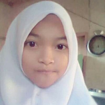 Zahraeni4's profile picture. Hobi main badminton