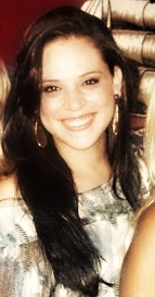 “Ao meu lado só quem me quer bem, quanto ao RESTO ngm nunca precisou de RESTOS para ser feliz!!”