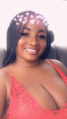 AlayoTemit's profile picture. change is the most constant thing in life

 Instagram: @t.o.r.a__ 
snapchat :@walkingwithtora 

virtual assistant 
sales representatives 
graphics designer