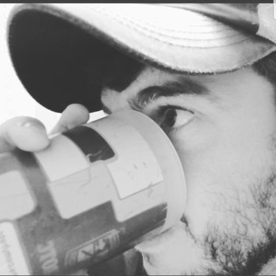 Just a nurse who likes to drink some rum and talk a little trash bout our politicians from time to time.