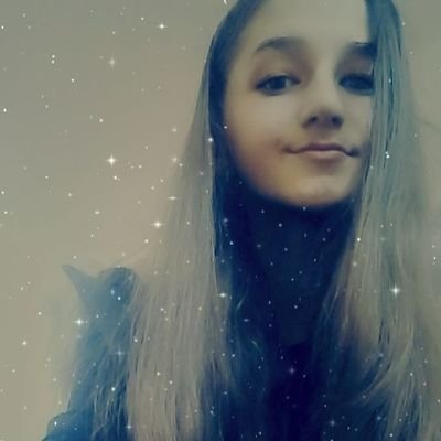 kovacscsenge15's profile picture. 15years🔥
Drawing😳
I'am not cute 🥺