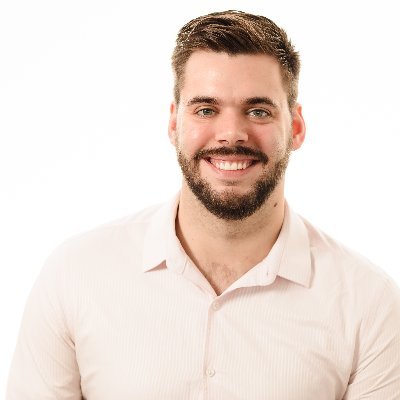 Data Visualization Analyst @Evolytics
I (attempt to) make a bunch of cool stuff out of numbers so that you don't have to dig through the spreadsheets!