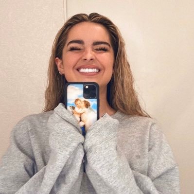 SmilesAddison's profile picture. 💗 the queen of funny faces @whoisaddison