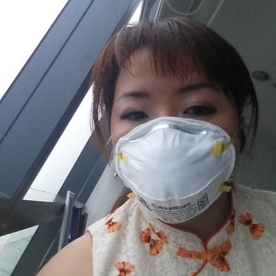 We offer one of the best quality  Disposable 3ply Surgical Face Mask For Sale .Inbox or WhatsApp +12677559230