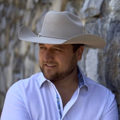 Alberta born, country music recording entertainer, singer/songwriter. Loves to bring people through song, food and libations. Canada’s gentle giant