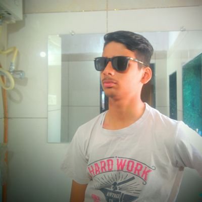 Yash_P_Sharma's profile picture. birth date- 17-10-2004 Instagram- yash-its-me Facebook- yash Sharma