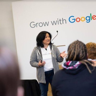 I help brands grow fast on Google! 
🔗 for your FREE 5 Day Visibility Plan ⬇️
Business Growth with Google Coach & Professional Trainer
Founder, #brandchat