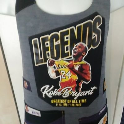 ImaniKai is a reversible apron designing company based in Los Angeles, specializing in reversible sports & food apron designs.