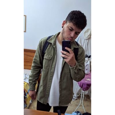 Sin trono, ni disfraz, ni corona