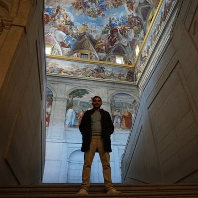 Lector | Graduado en Derecho (UCA) | Máster en Derechos Fundamentales (UGR) | Máster en Derecho Público y de la Administración Pública (UJA)