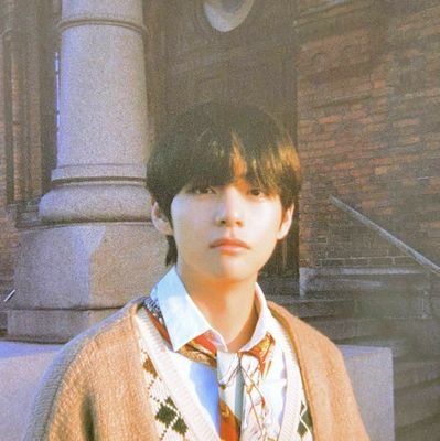I'm in love to the places I have never been and to the people I have never met💕
Army💜 uwu