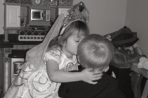 MelanieDMorgan's profile picture. mom, wife, and attorney