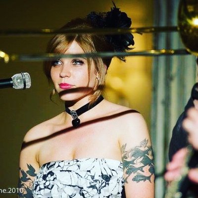 Former San Francisco jazz singer turned mom with an office job. Loving life. Still like to sing at night. Very silly and sweet.