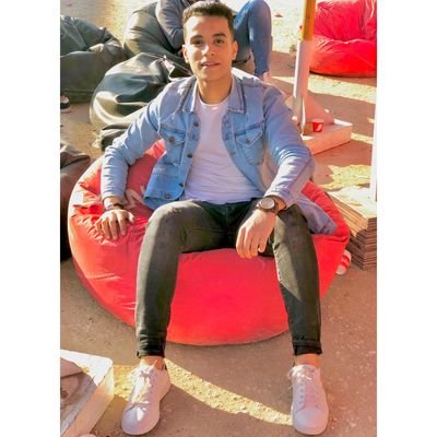 Osama13Gamal's profile picture. .instagram:oosaama.gaamaal / FCMU 💸

Zamalek for ever 🇦🇹🏹