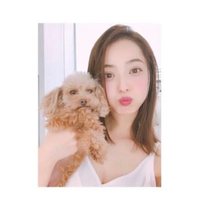 a___oiv's profile picture. 