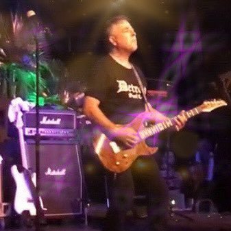 Tom Conway is a Maui-based musician hired by Willie Nelson to tour & record. Performed with Alice Cooper, Doobie Bro Pat Simmons, Hawaiian icon Willie K & more!