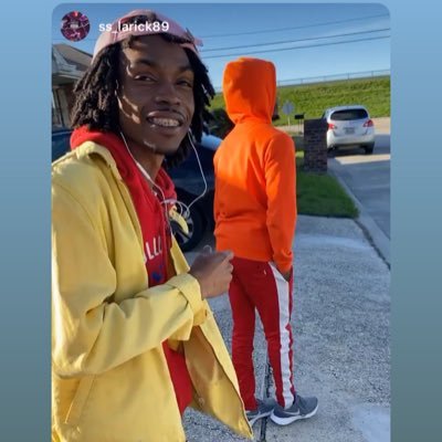 #God 1st. 👨👦. 🌬🖤 💵💰. 💯 🆓 DaReal. 🙏🏾Bleek.Bouncer