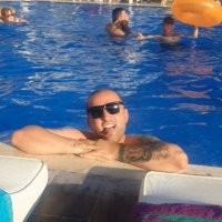 Charlie Farrelly (@chaz_86) 's Twitter Profile