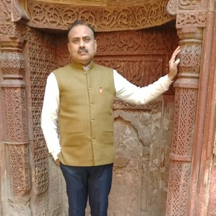 MansabParvez's profile picture. journalist.