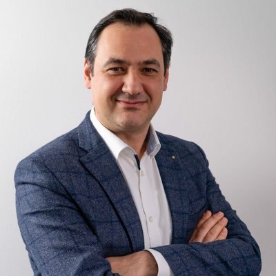 Vice rector at Howest - want to inspire young people with innovative and creative higher education - positive spirit - love tennis and travel experiences